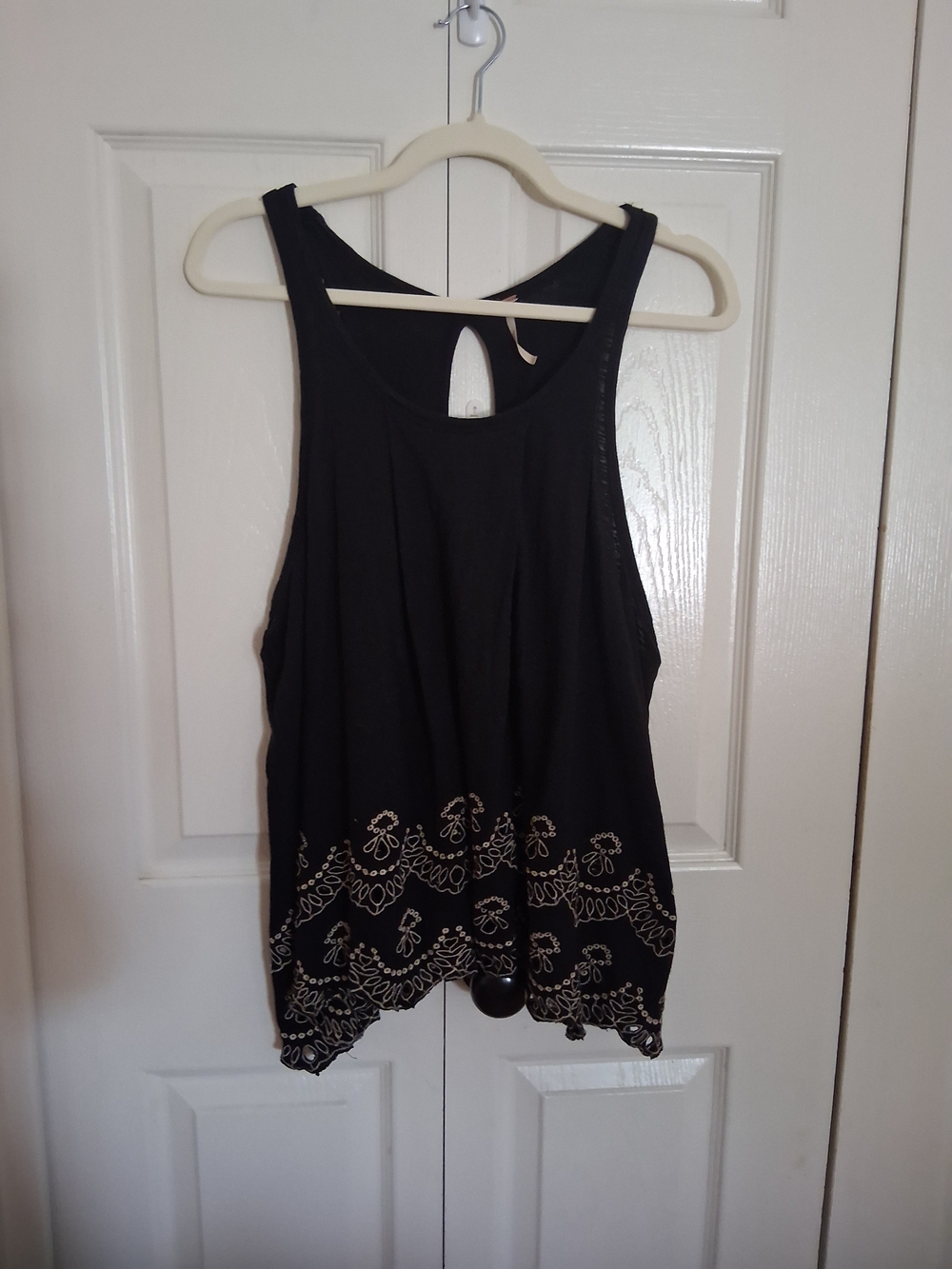 Black Embroidered Hem Tank Top - Women
